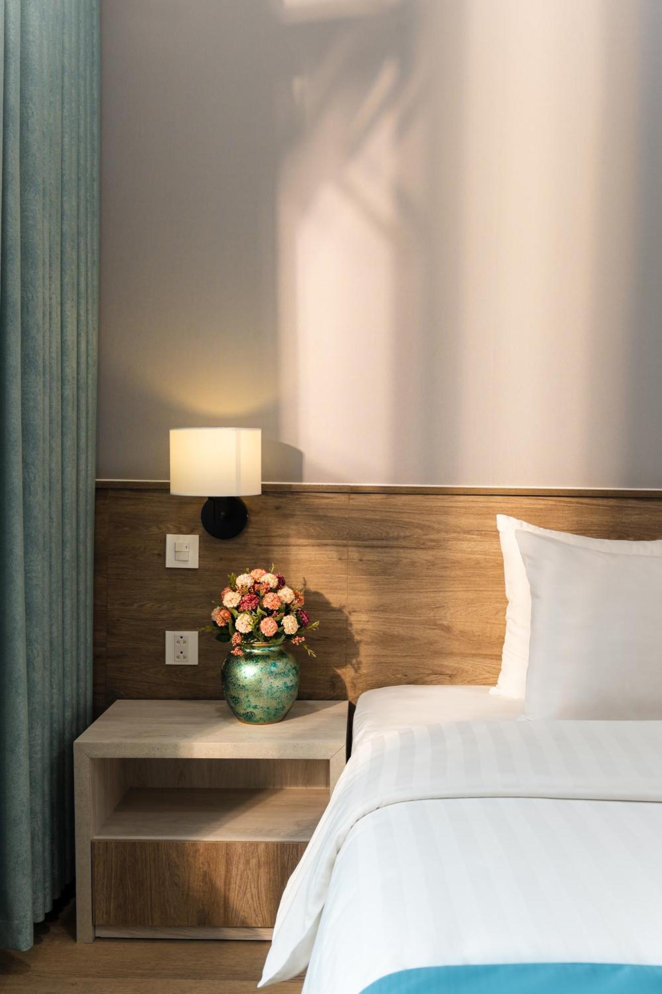 Capital Garden Hotel Ханой Экстерьер фото