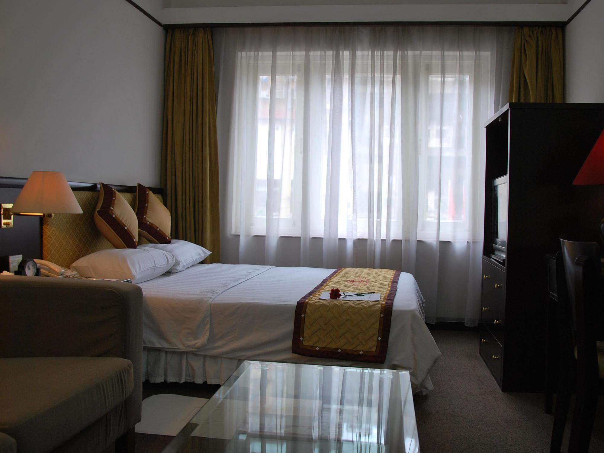 Capital Garden Hotel Ханой Экстерьер фото