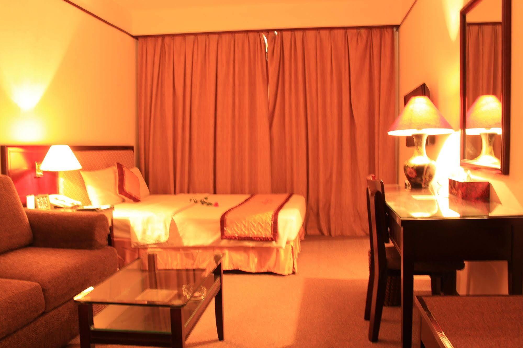 Capital Garden Hotel Ханой Экстерьер фото